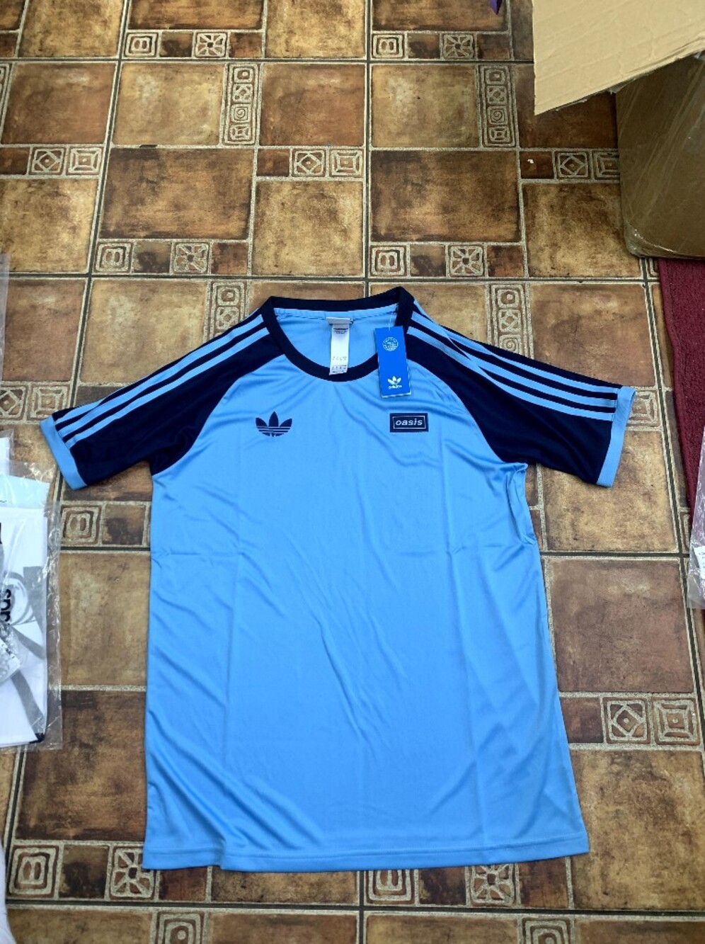 adidas Originals Oasis 2025 World Tour Jersey Size M